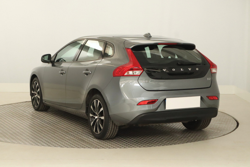 Volvo V40, 2019