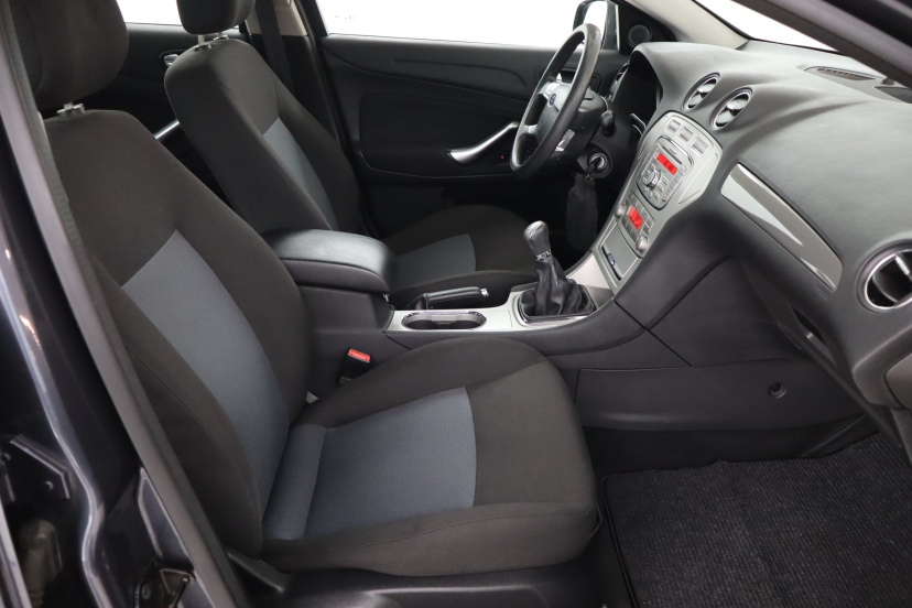 Ford Mondeo, 2010