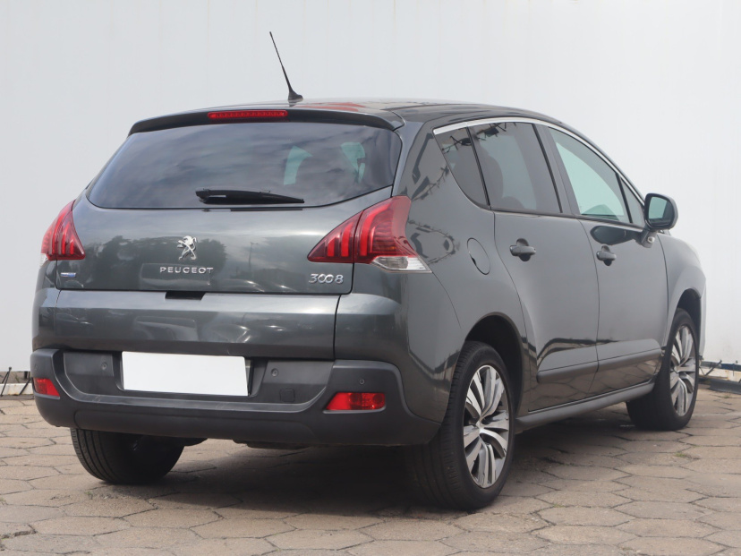 Peugeot 3008, 2015
