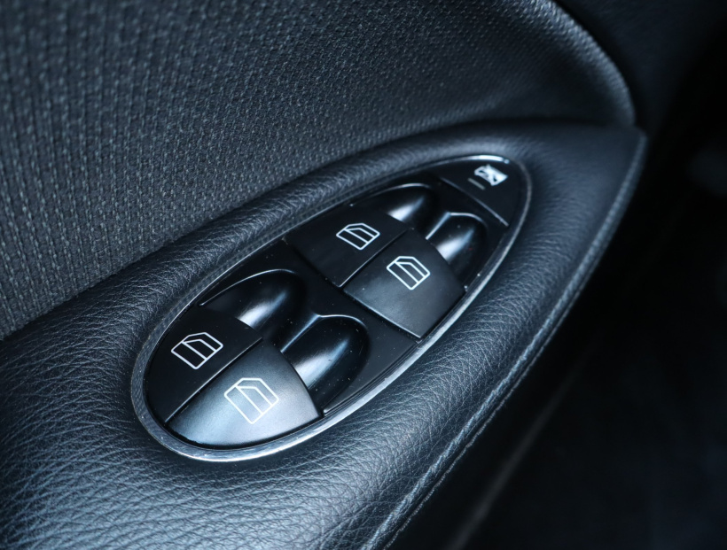 Mercedes-Benz E, 2007