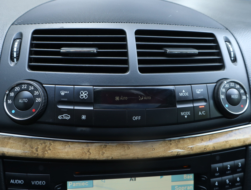 Mercedes-Benz E, 2007