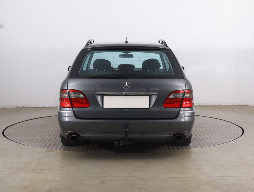 Mercedes-Benz E, 2007
