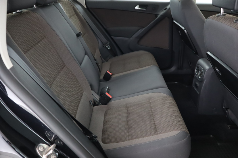 Volkswagen Tiguan, 2012