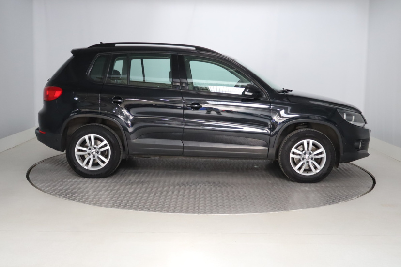 Volkswagen Tiguan, 2012