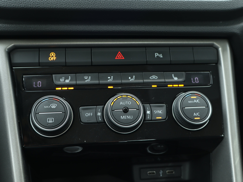 Volkswagen T-Roc, 2021