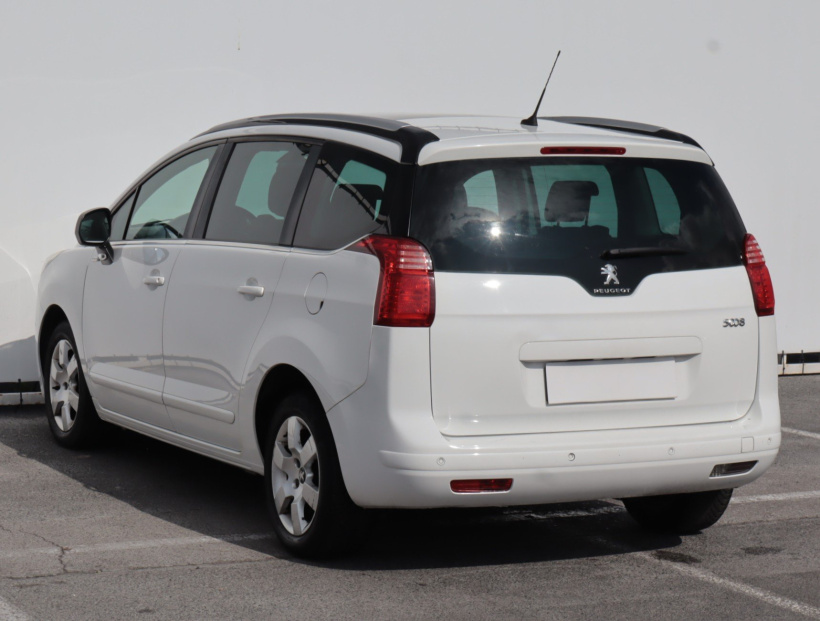 Peugeot 5008, 2014
