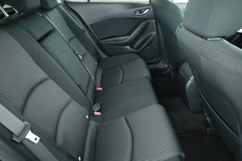 Mazda 3, 2015