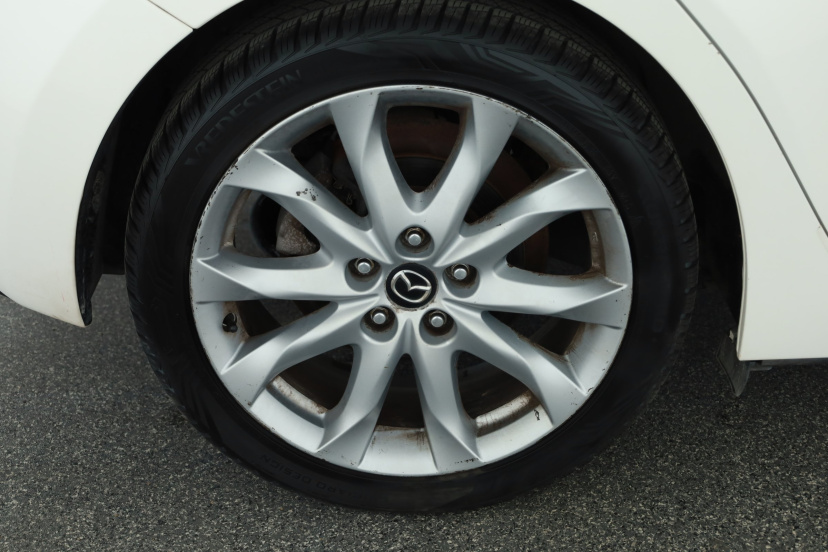 Mazda 3, 2015