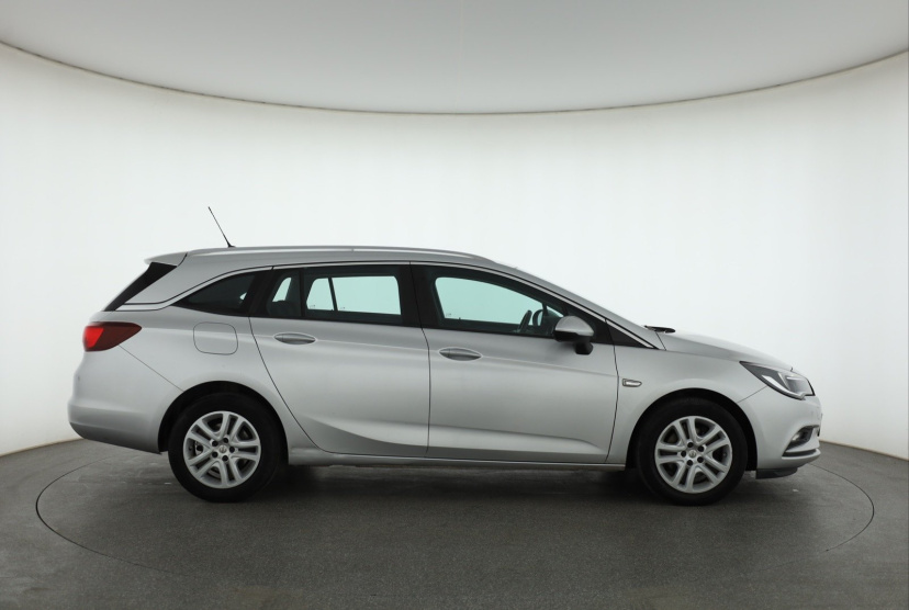 Opel Astra, 2016