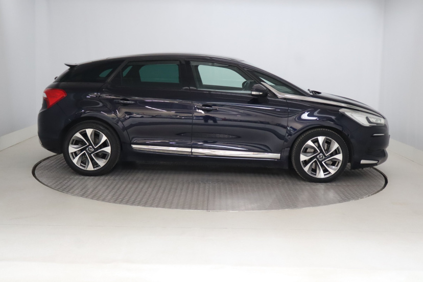DS 5, 2016