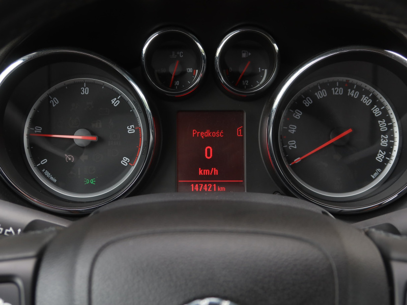 Opel Astra, 2011