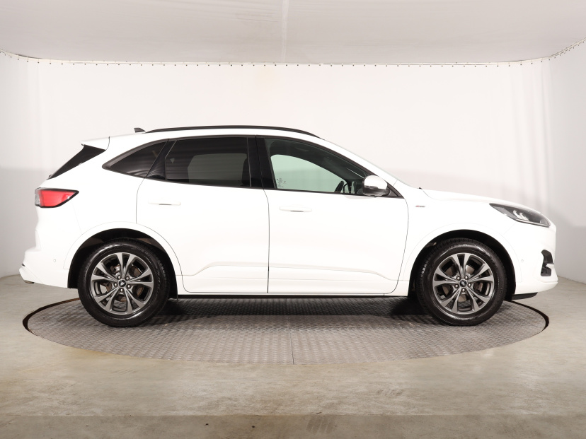 Ford Kuga, 2020