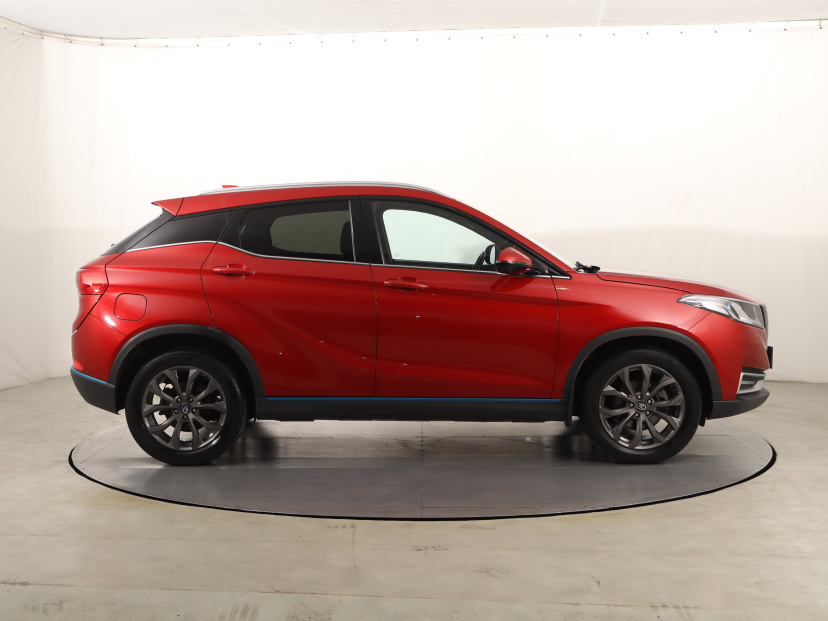 Dongfeng Seres 3, 2021