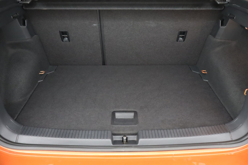 Volkswagen T-Cross, 2019