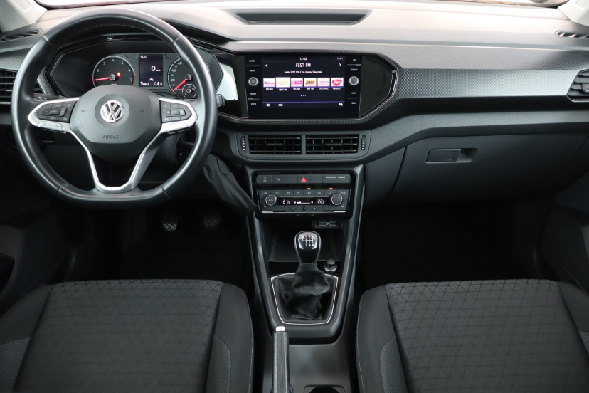 Volkswagen T-Cross, 2019