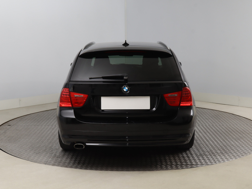 BMW 3, 2011
