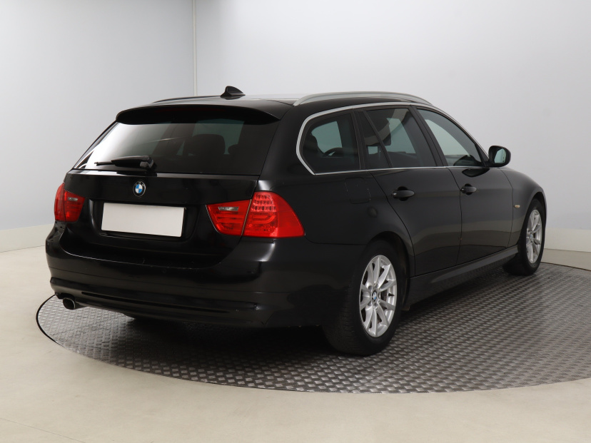BMW 3, 2011