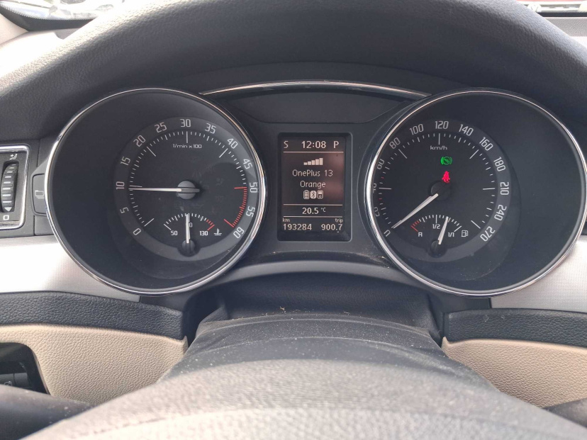 Škoda Superb, 2012