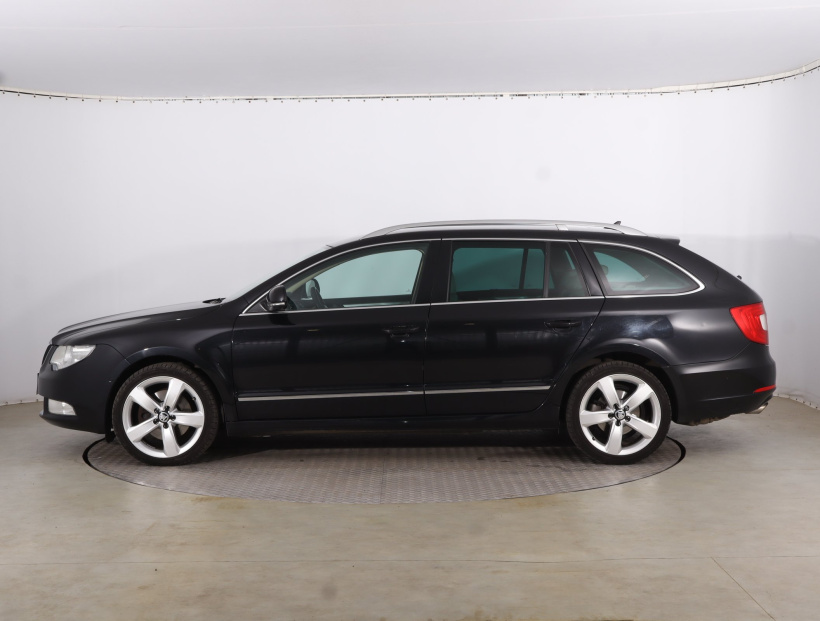 Škoda Superb, 2012