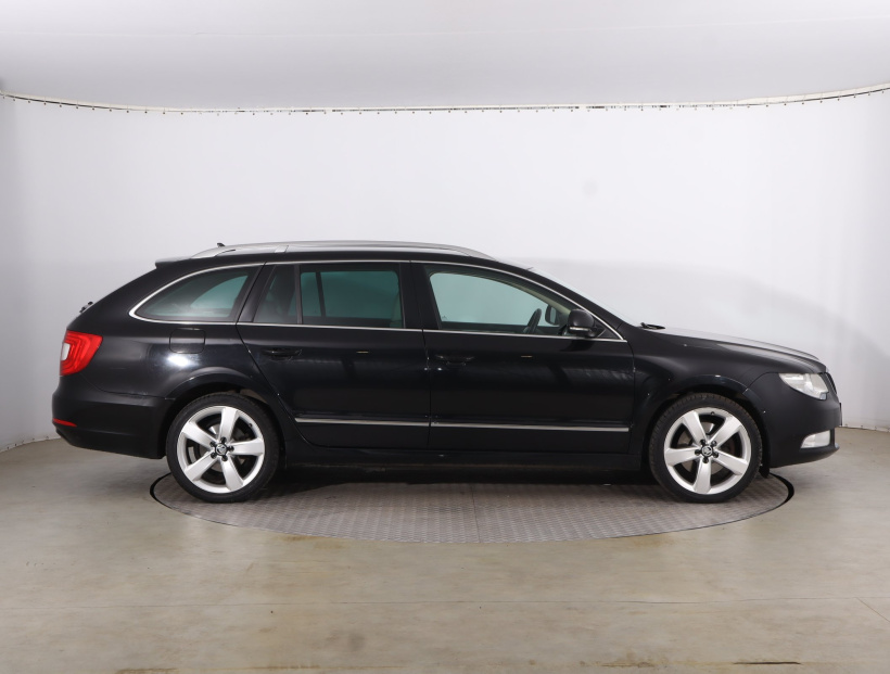 Škoda Superb, 2012