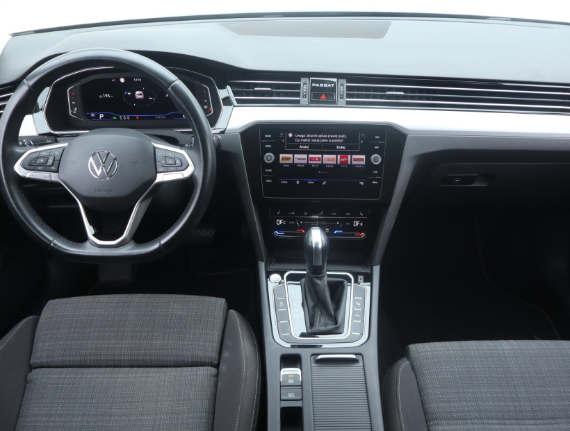 Volkswagen Passat, 2021