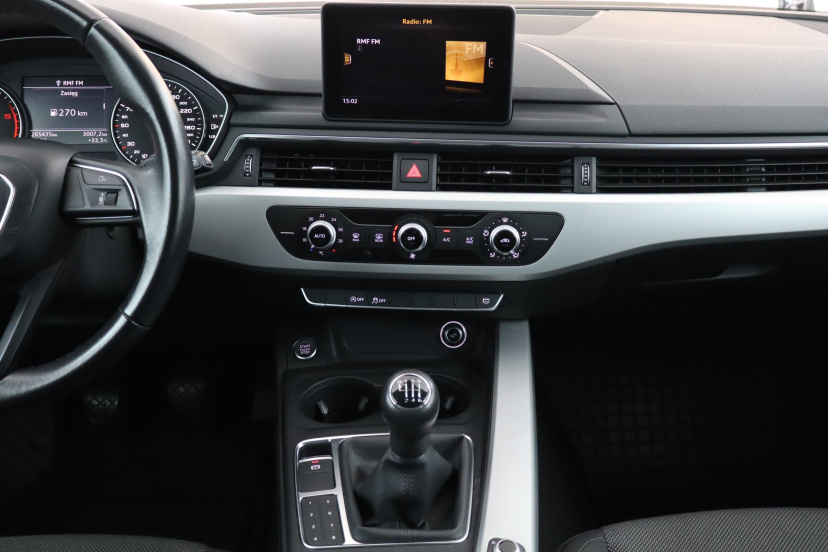 Audi A4, 2016