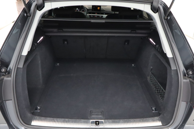 Audi A4, 2016