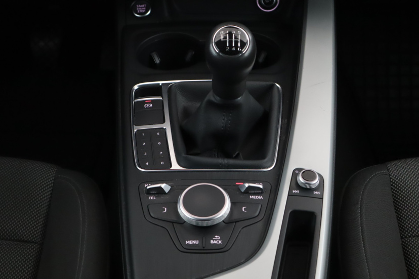 Audi A4, 2016