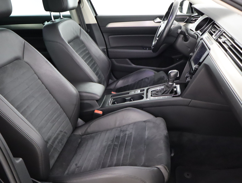 Volkswagen Passat, 2016