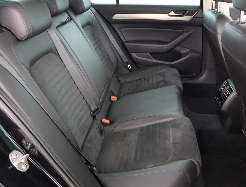 Volkswagen Passat, 2016