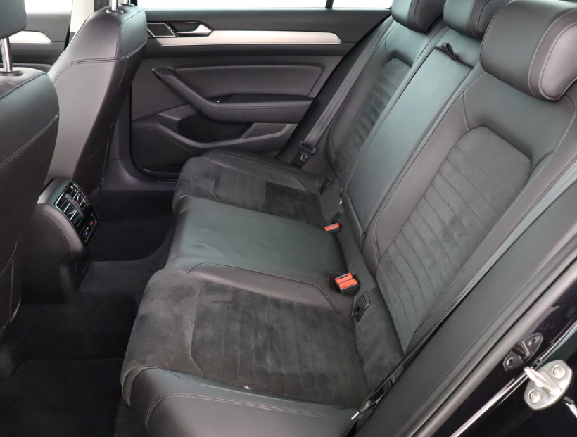 Volkswagen Passat, 2016