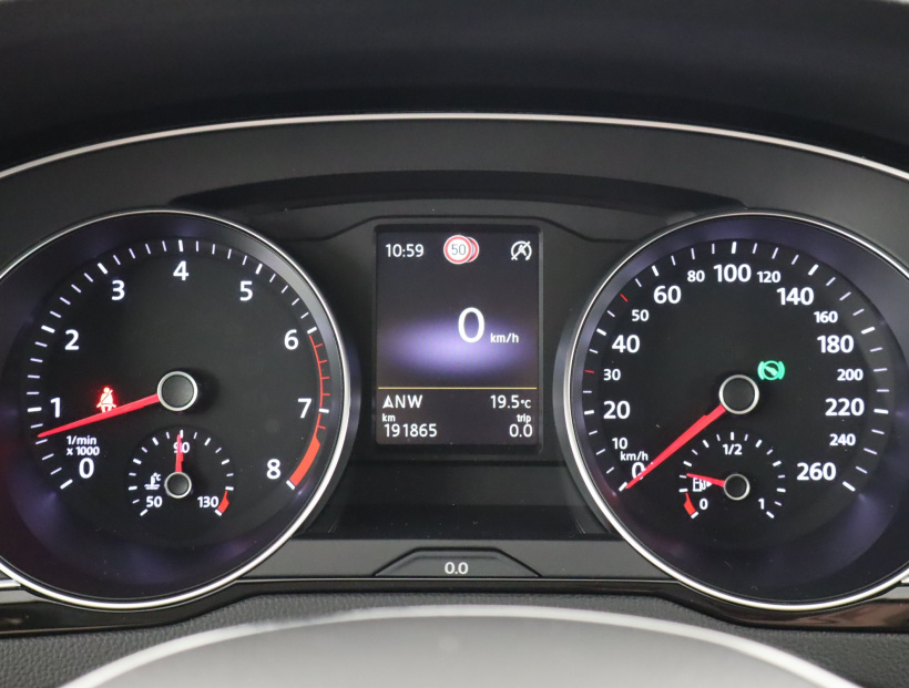 Volkswagen Passat, 2016