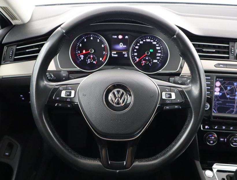 Volkswagen Passat, 2016