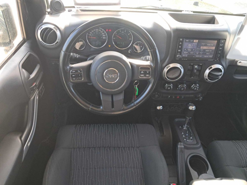 Jeep Wrangler, 2011