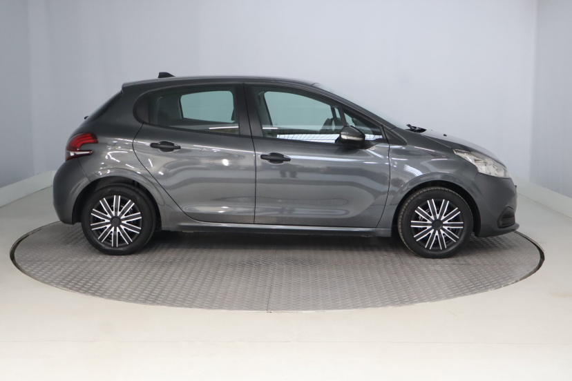 Peugeot 208, 2017