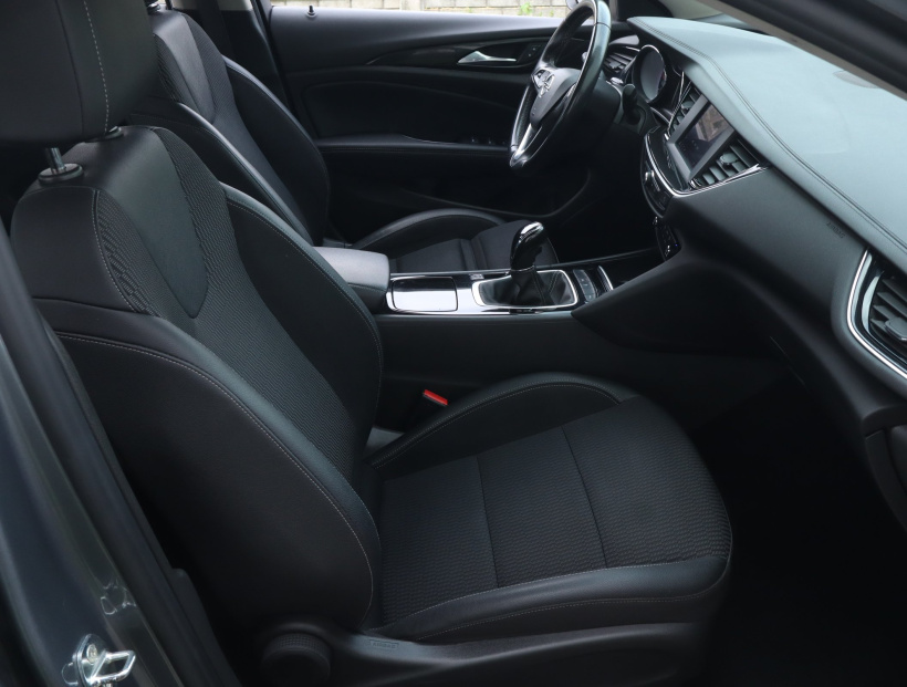 Opel Insignia, 2021