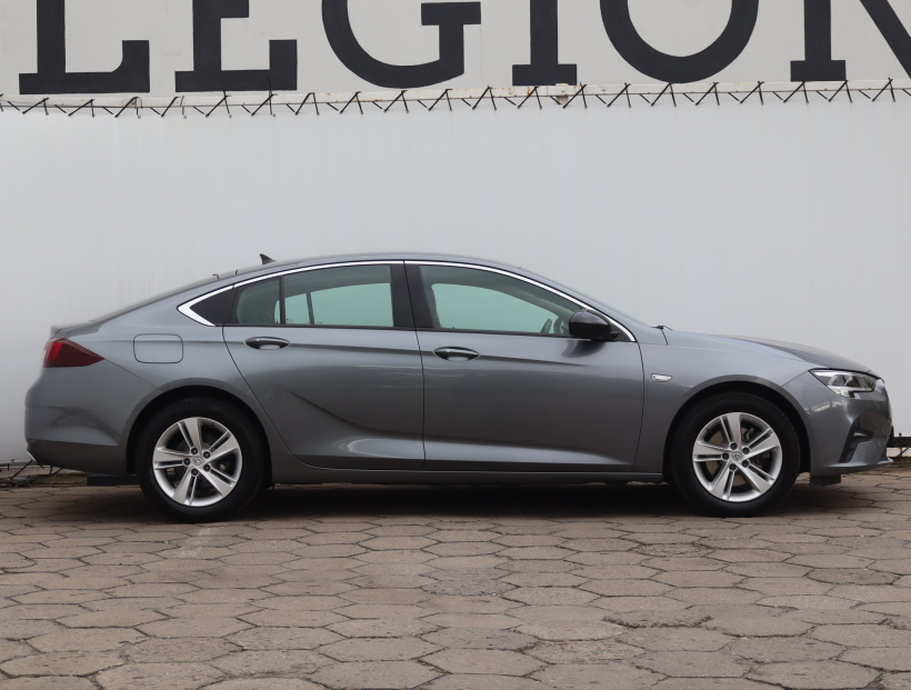 Opel Insignia, 2021