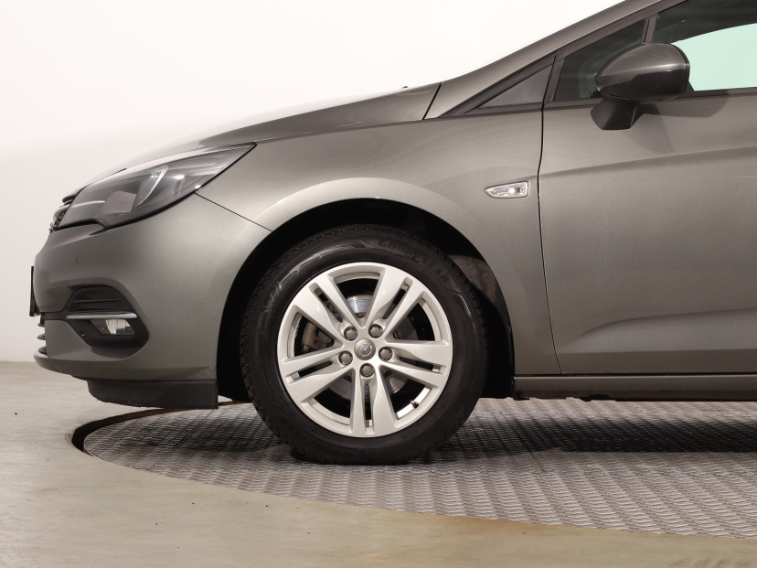 Opel Astra, 2020