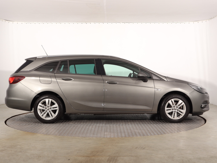 Opel Astra, 2020