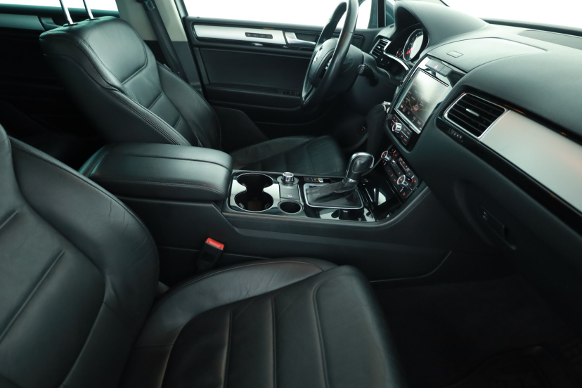 Volkswagen Touareg, 2010