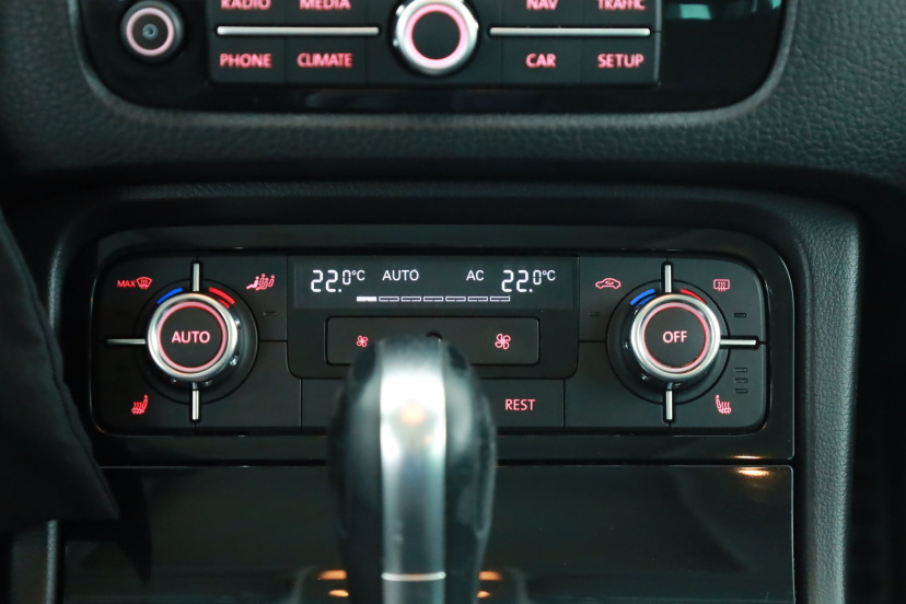 Volkswagen Touareg, 2010