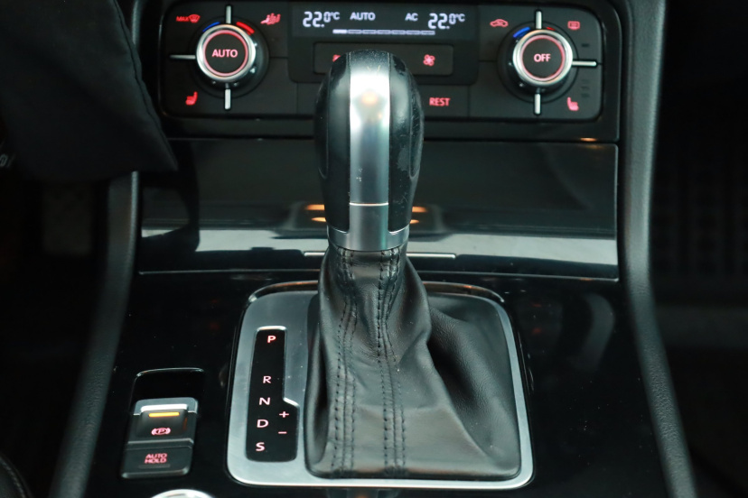 Volkswagen Touareg, 2010
