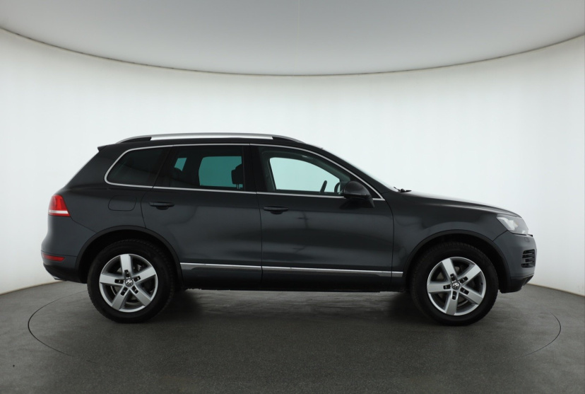 Volkswagen Touareg, 2010