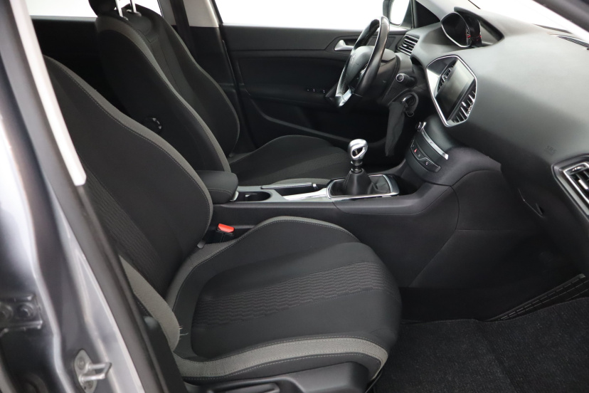 Peugeot 308, 2015
