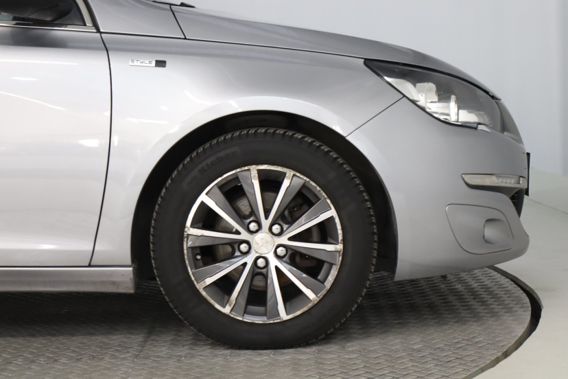 Peugeot 308, 2015