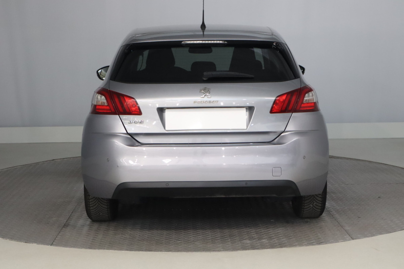 Peugeot 308, 2015
