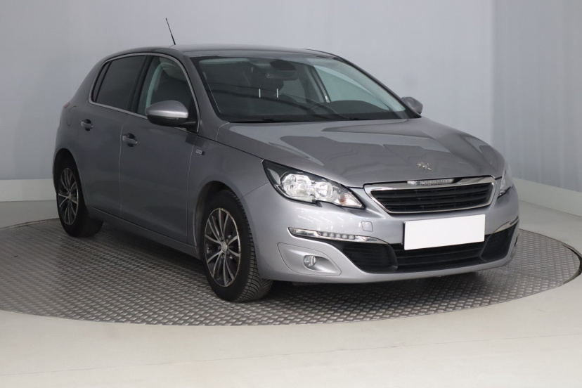 Peugeot 308, 2015