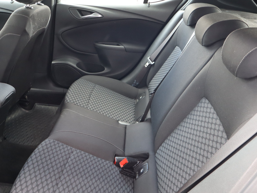 Opel Astra, 2018