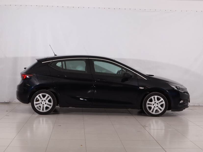 Opel Astra, 2018