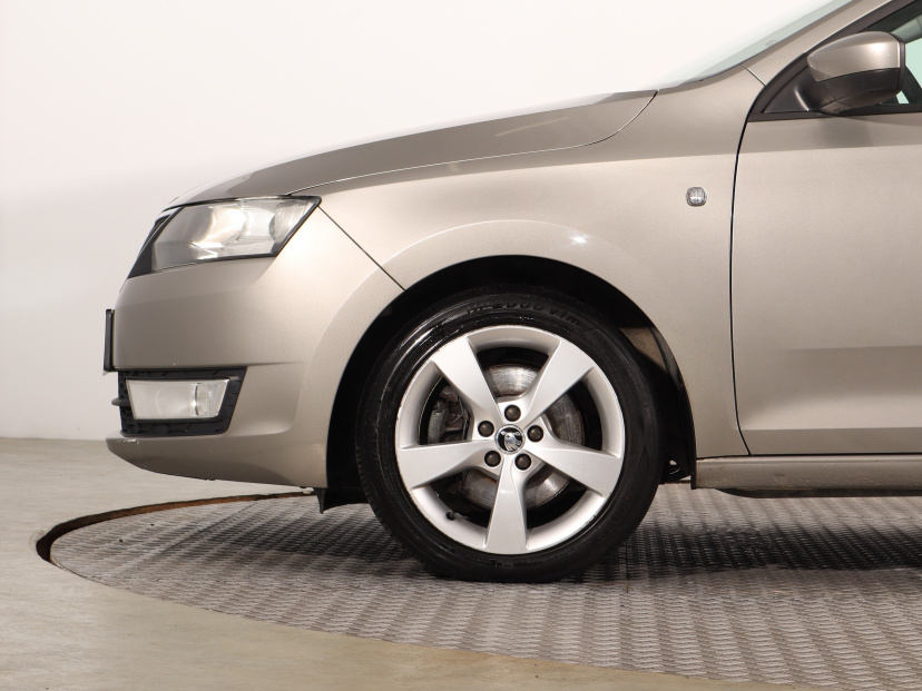 Škoda Rapid Spaceback, 2014